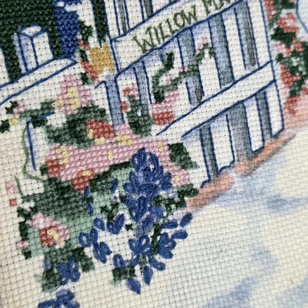 Finished Vtg Needlepoint Tapestry Candamar Design 